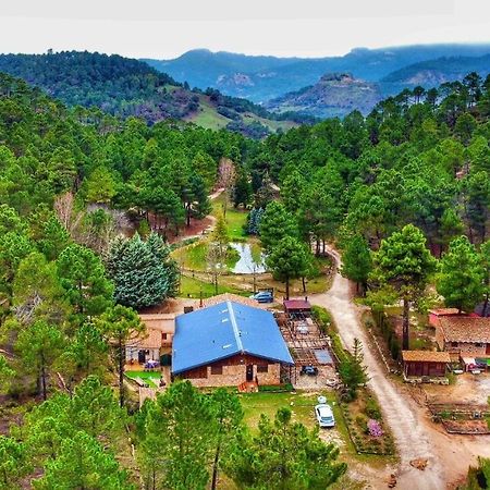 Casa Esmeralda en ZAFIRO LAGUNAZO Parque Natural Rio Mundo Riópar Exterior foto