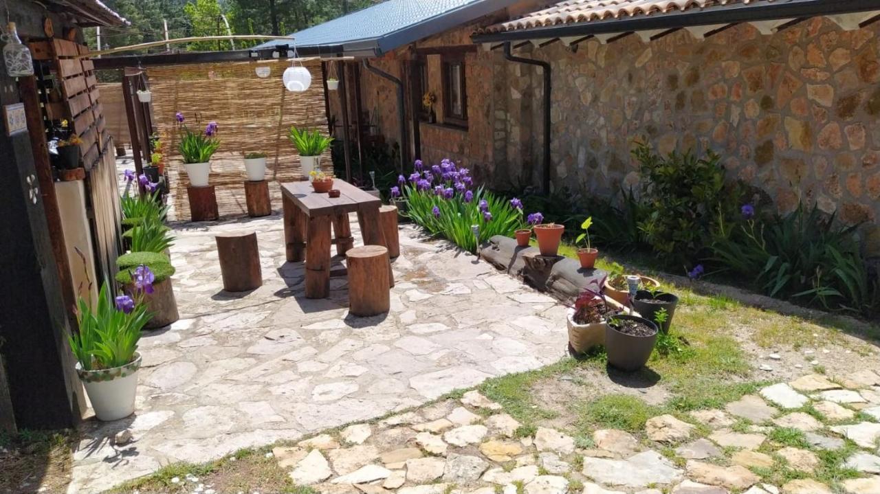 Casa Esmeralda en ZAFIRO LAGUNAZO Parque Natural Rio Mundo Riópar Exterior foto